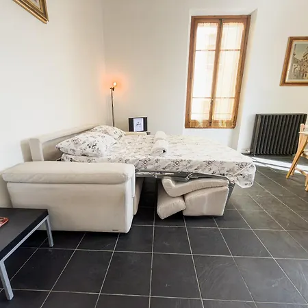 Viale Volta Authentic Appartement *